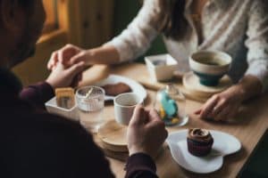 お見合いで会話が盛り上がらない。女性が楽しいと思う会話とは？